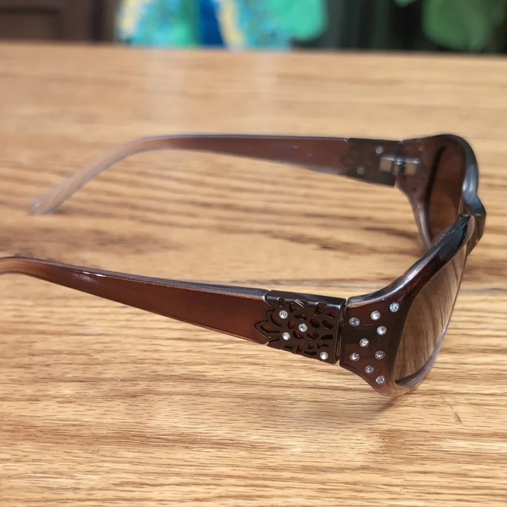 Piranha Rhinestone Embellished Sunglasses Brown Plastic Etched Temple Y2K